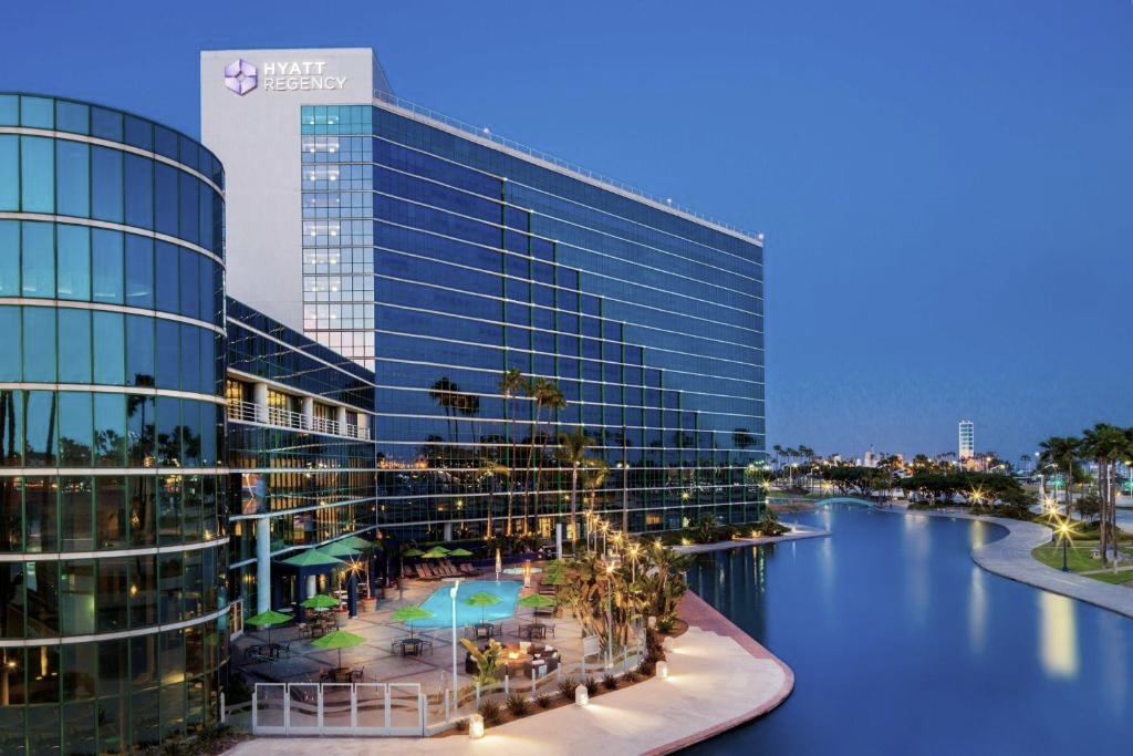 Commercial: Hyatt Regency Hotel